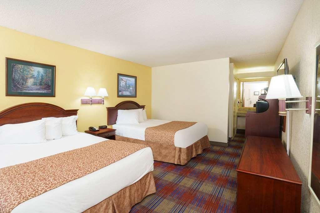 Travelodge By Wyndham Montgomery East Chambre photo