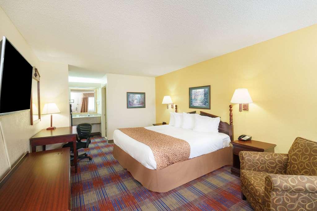 Travelodge By Wyndham Montgomery East Chambre photo